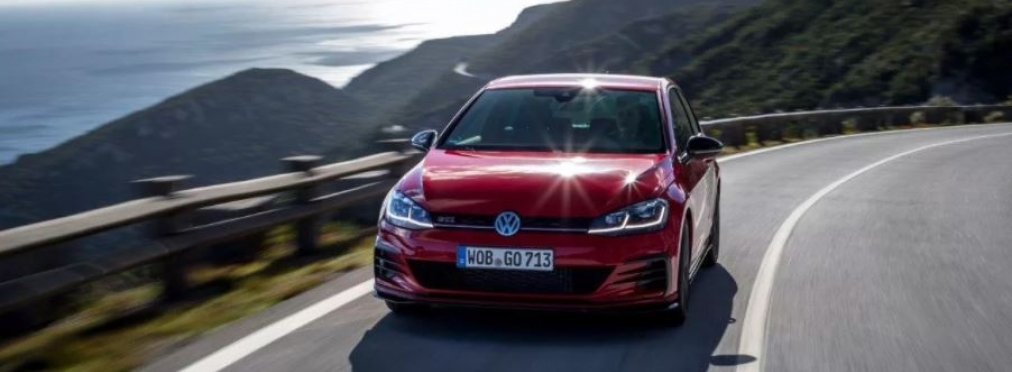 Видео: Volkswagen Golf GTI попал в ДТП на скорости 240 километров в час