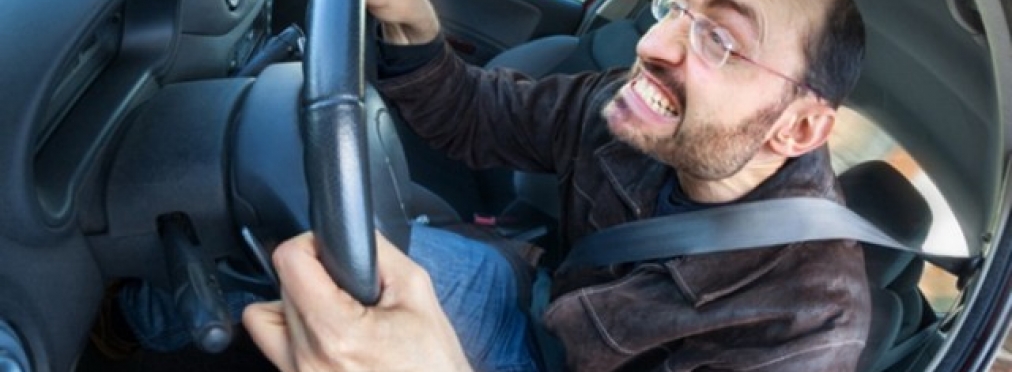 В каком возрасте «опасно водить автомобиль»: мнение экспертов