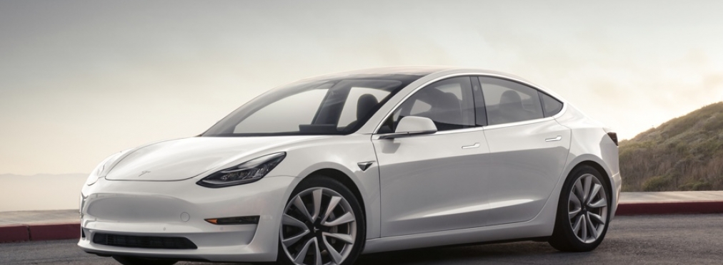 Tesla презентовала полноприводные модификации Model 3