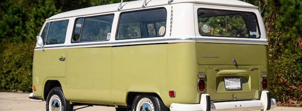 В интернете продают микроавтобус Volkswagen из прошлого века
