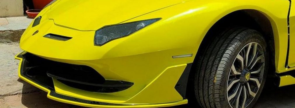 Ловкость рук и никакого мошенничества: Honda Civic превращается в Lamborghini Aventador