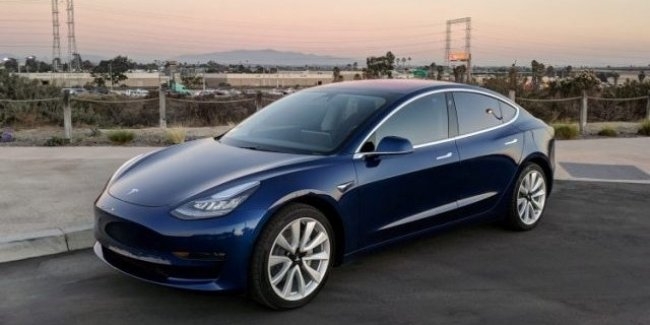 Tesla продала свыше 50 тысяч электромобилей Model 3 с начала 2018 года