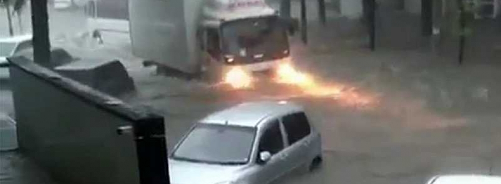 Ад в российском городе: тысячи автомобилей ушли под воду