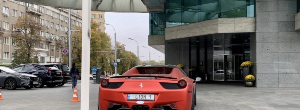 В Украине запечатлели очень крутой Ferrari