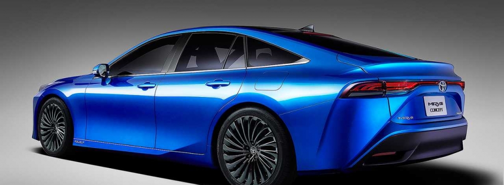 Toyota начинает продажи нового водородного седана