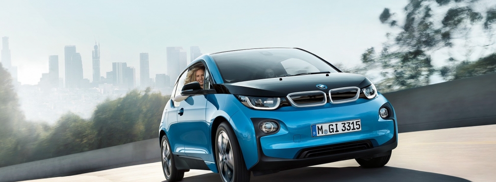 BMW приостановила продажи электрических хетчбэков i3 из-за невысоких женщин