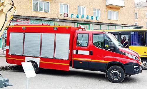  В Украине выпустили новый пожарный автомобиль