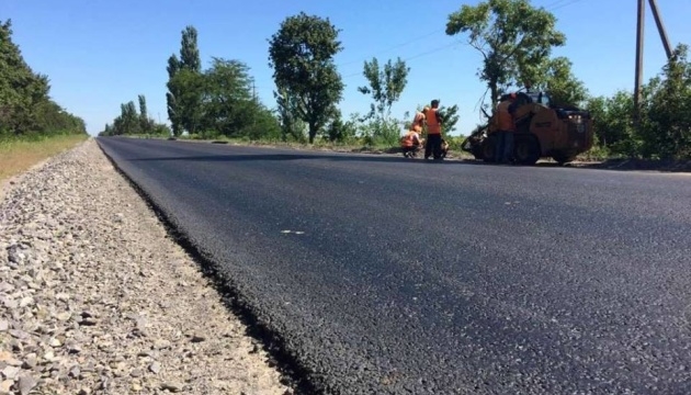 Стартовал ремонт худшей дороги Украины