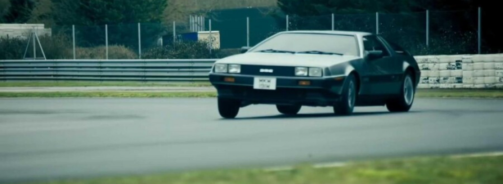 «Машина времени»: на что способен DeLorean на гоночной трассе (видео)