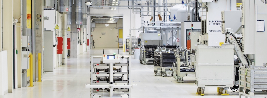 Завод компании Skoda обзавелся роботом с автопилотом