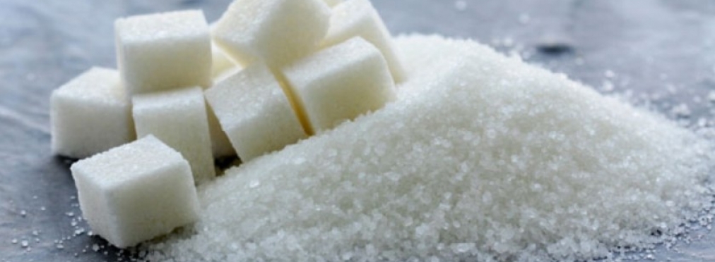 Блогер показал, что будет, если засыпать сахар в бензобак
