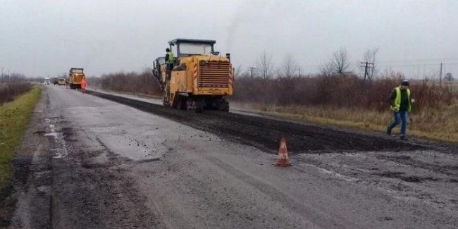5 областей Украины провалили дорожные ремонты в этом году