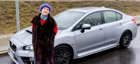 Пенсионерка из Польши за 13 лет накопила на Subaru WRX STI