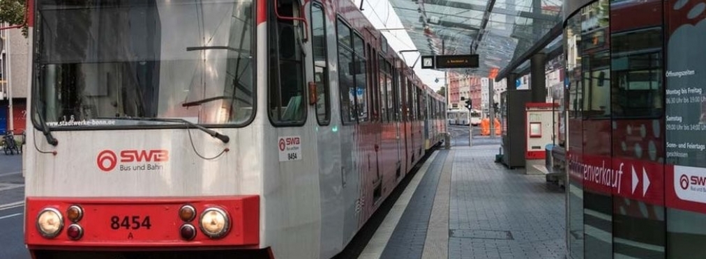 В Бонне пассажиры остановили трамвай без водителя