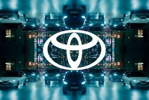 Компания Toyota обновила свой логотип