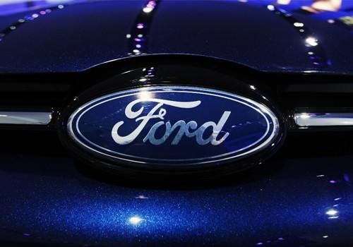 Ford может полностью перейти на гибриды и электрокары