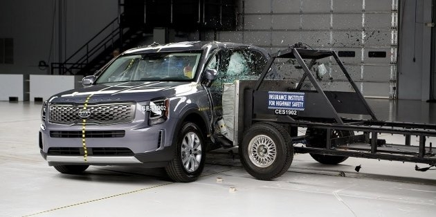 KIA Telluride получил пять звезд за безопасность