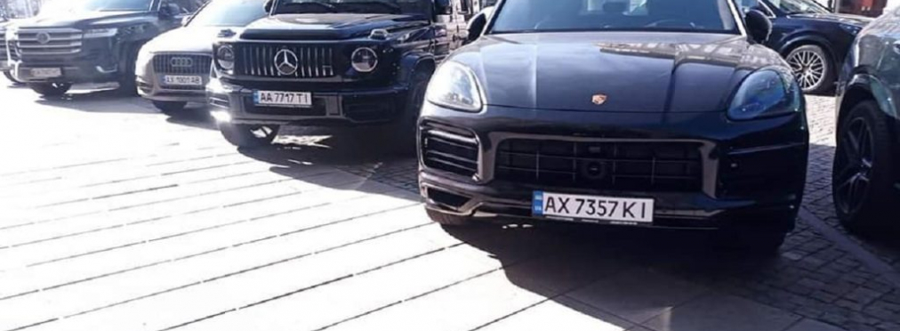 Украинцы активно вывозят в Европу дорогие автомобили (фото, видео)