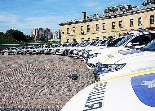 Началась передача Mitsubishi патрульной полиции