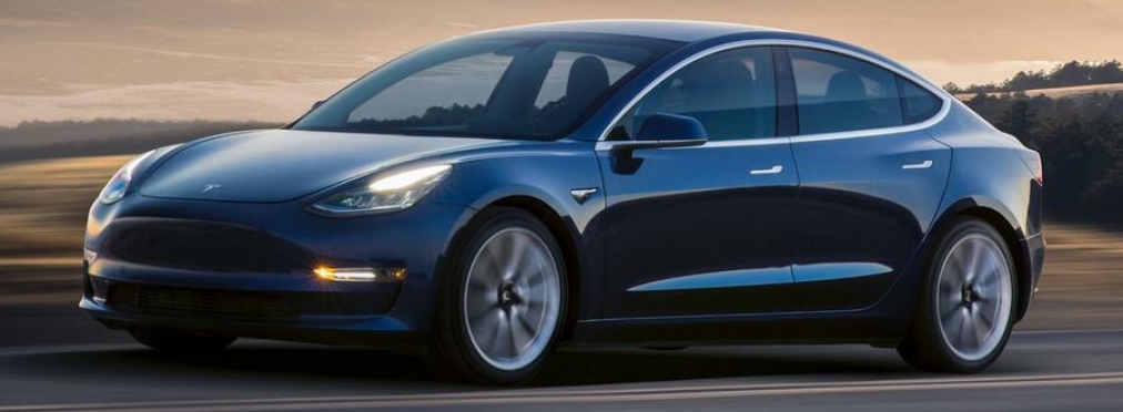 Очень умная Tesla: владелица Model 3 напугала угонщиков приложением