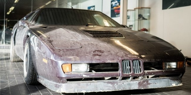 Редкий суперкар BMW два десятилетия простоял без движения