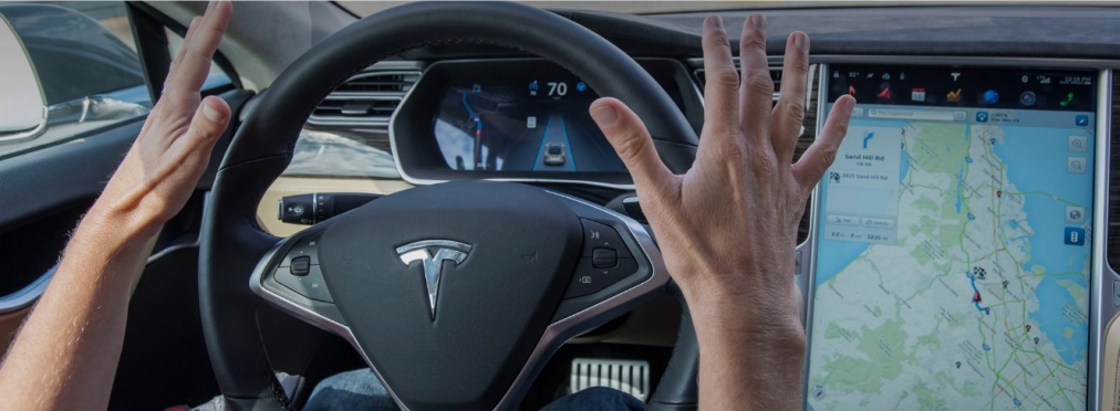 «Автопилот»: все дорожные истории с автомобилями Tesla