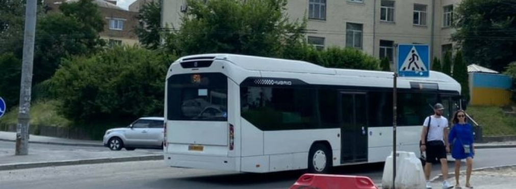 По Киеву начали курсировать люксембургские автобусы-гибриды
