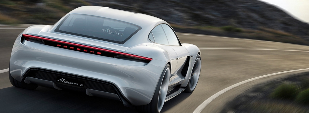 Porsche рассекретила характеристики первого серийного электрокара