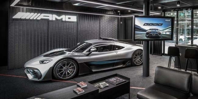 Раскрыт дизайн и интерьер серийного супергибрида Mercedes-AMG