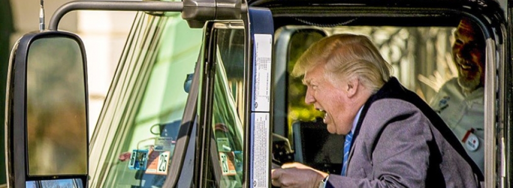 Президент, сев в кабину грузовика, «пришел в восторг»