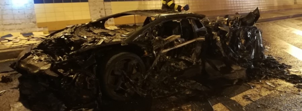 В Чехии в тоннеле дотла сгорел тюнингованный Lamborghini Aventador