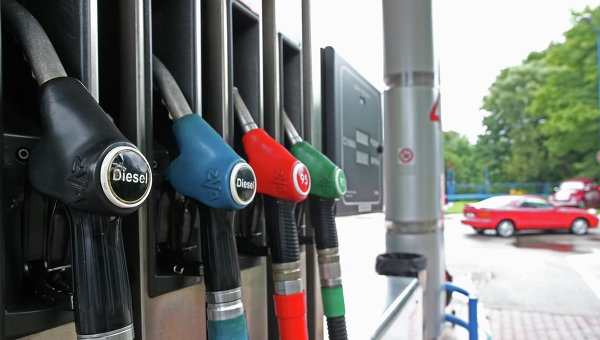«Все дешевле и дешевле»: топливо на АЗС быстро снижается в цене