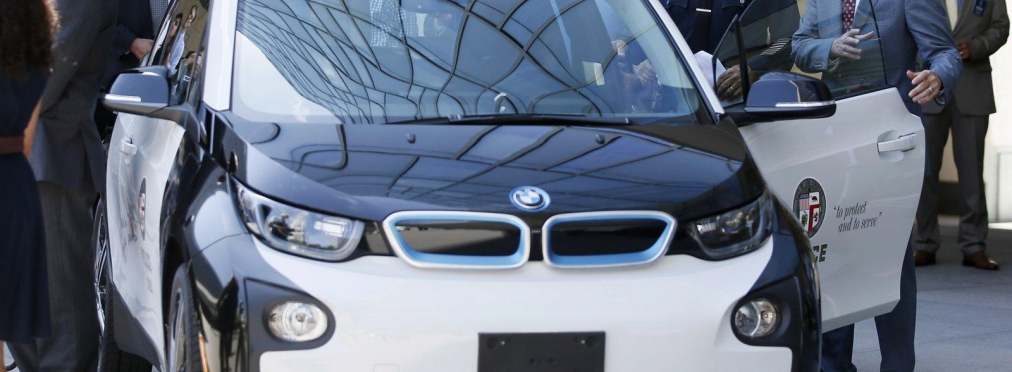 Автопарк полиции пополнят 100 электромобилями BMW i3