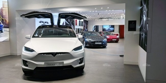 Tesla планирует поставить до 400 000 электромобилей в 2019 году