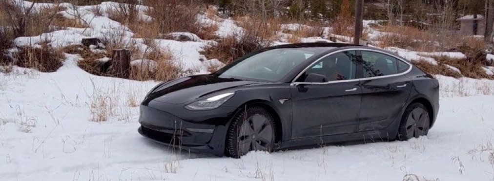  Tesla Model 3 теряет запас хода из-за стоянки на морозе