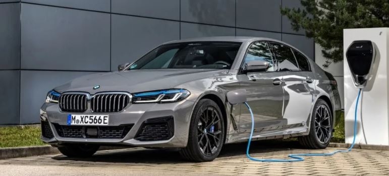 Новый седан BMW будет расходовать всего 2 литра бензина на 100 км