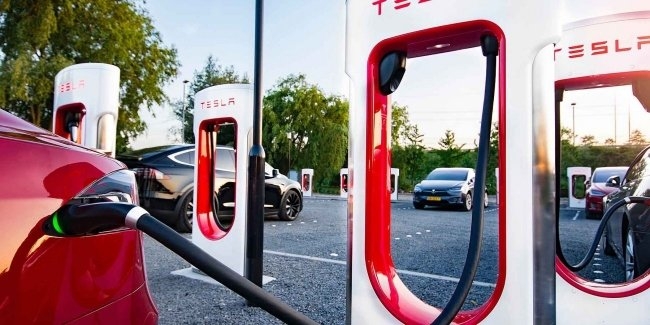 Tesla откроет в Украине зарядные станции Supercharger