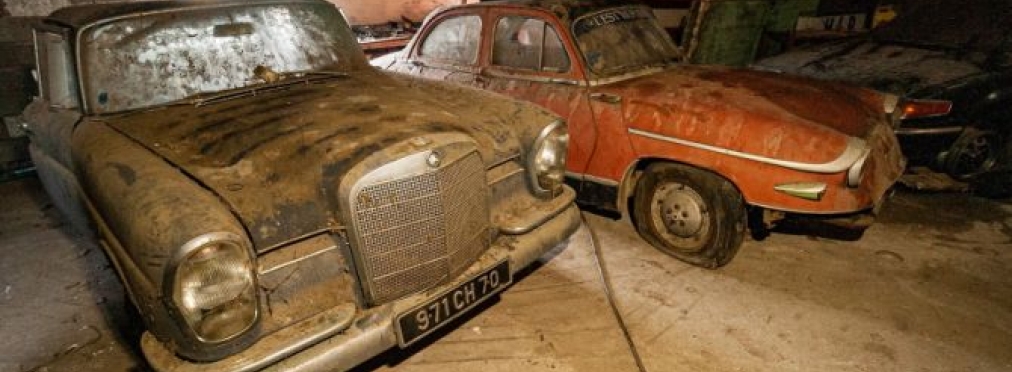 В ЕС обнаружили склад брошенных редких авто (Фото)