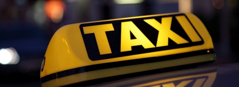 Водитель такси вернул пассажиру 1000 долларов переплаты