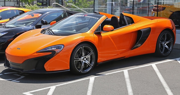 Украинец расцарапал суперкар McLaren «для красоты»