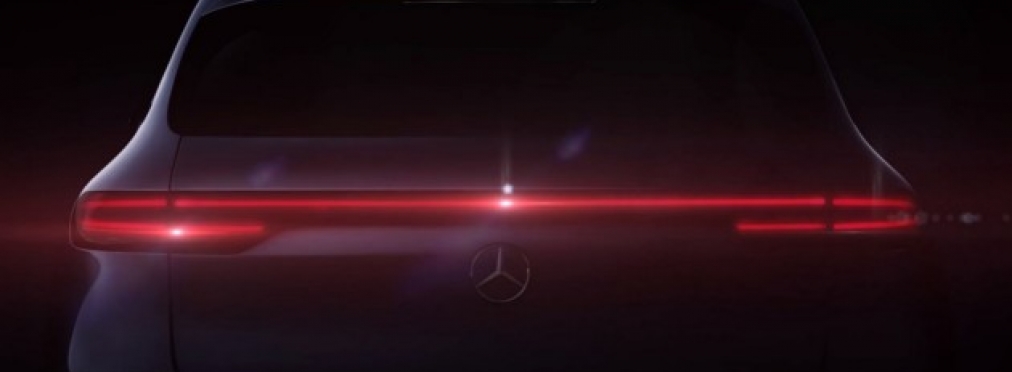 Mercedes продолжает рассекречивать новый серийный кроссовер