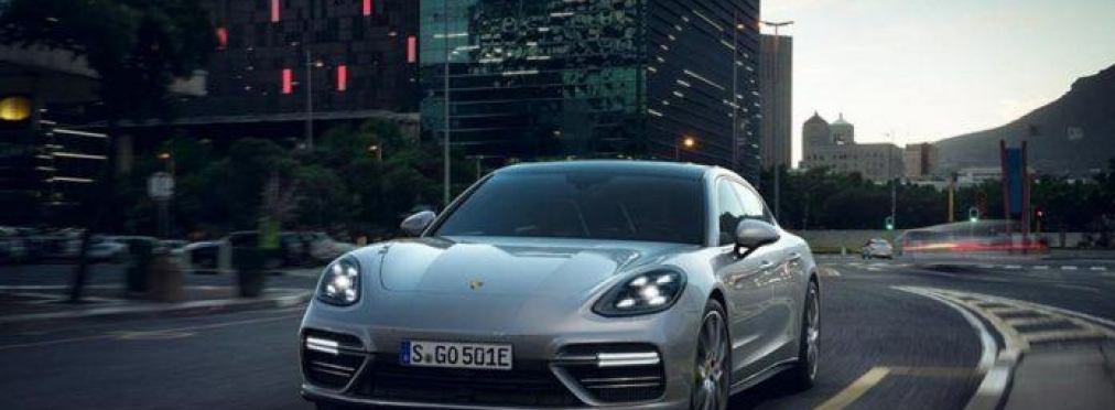 В Porsche презентовали Panamera Turbo S, «надеясь заткнуть за пояс Tesla»