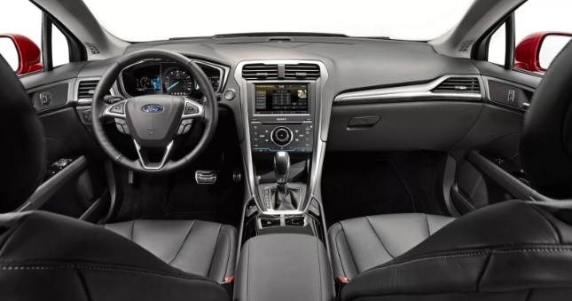 Ford платит автовладельцам по 400 долларов за глючную систему MyFord Touch