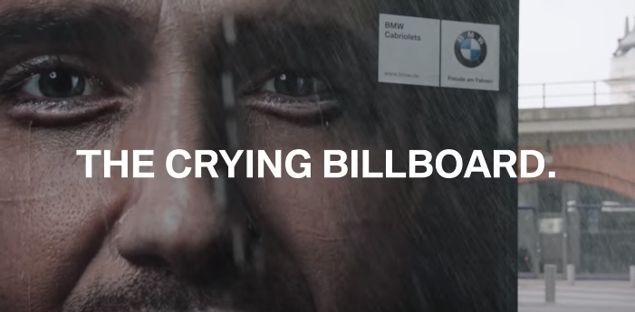 Компания BMW рекламирует свой бренд с помощью «слез»
