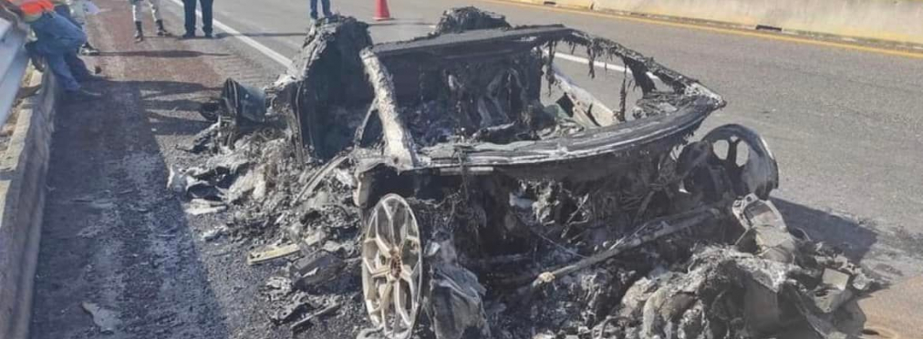 Редчайший Lamborghini Aventador сгорел дотла за считанные минуты
