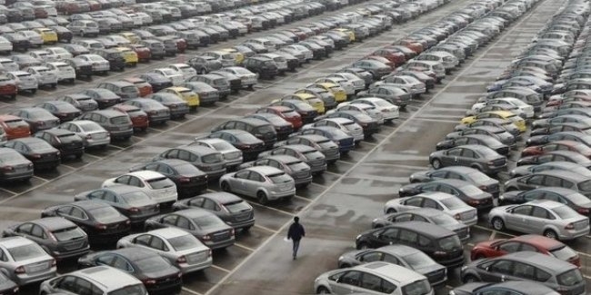 Объем импорта автомобилей в Украину превысил миллиард долларов