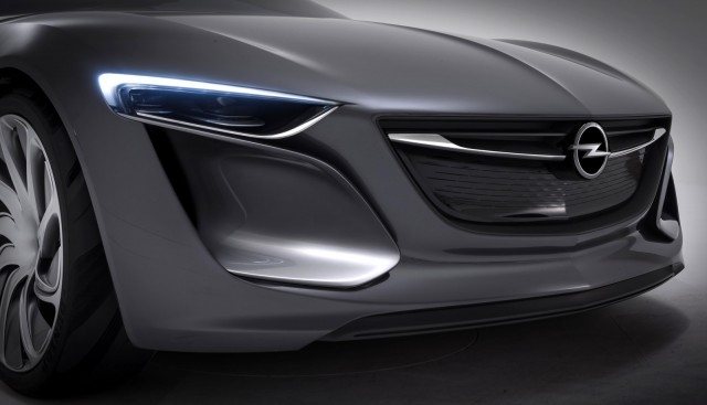 Opel Insignia: первые подробности и сюрпризы после рестайлинга
