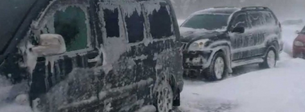 Трассы Украины перекрывают из-за снегопада