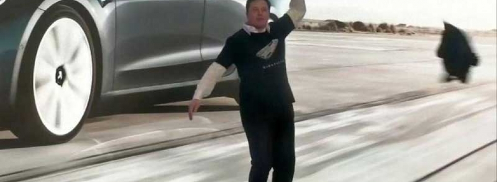 Илон Маск устроил зажигательные танцы на открытии завода Tesla в Китае