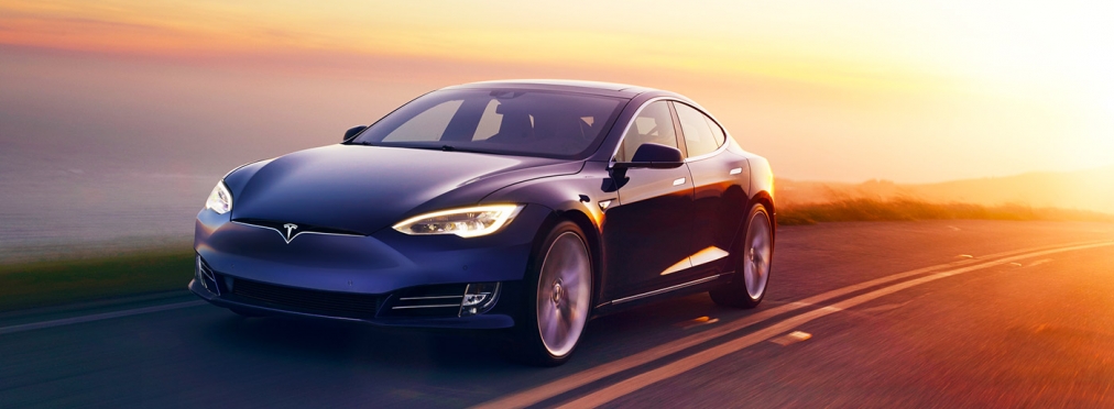 В Tesla нашли виновных в крупнейшем отзыве электромобилей